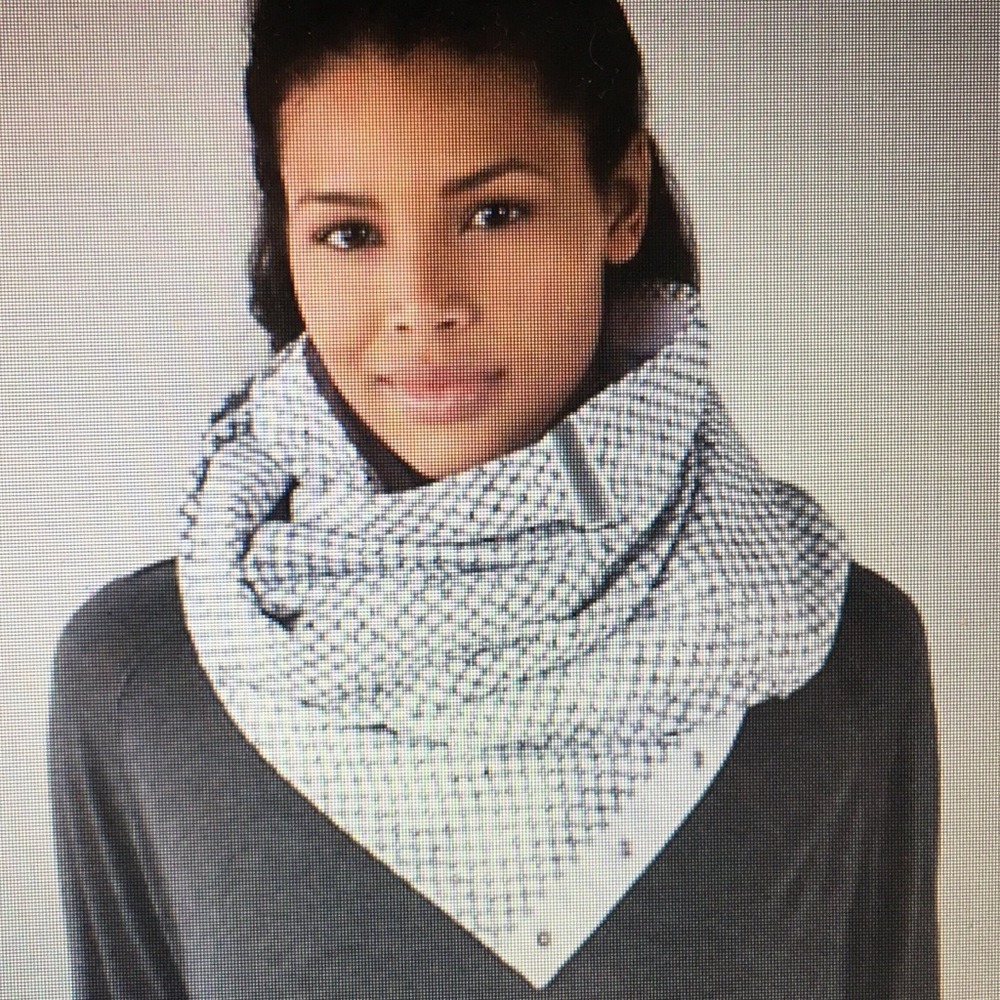 Lululemon Vinyasa Fleece Scarf